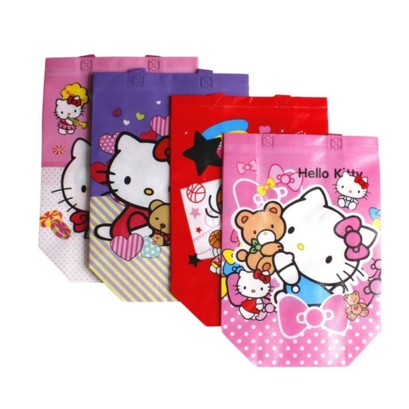 Hello Kitty Reusable Heart Gift Bag - Picture 5 of 5